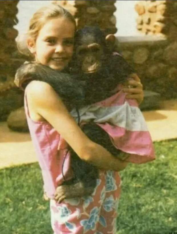 Шарлиз Терон в детстве. Шарлиз Терон в детстве.