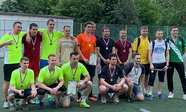 Футбольный турнир среди команд ЮВАО выиграли игроки из Капотни. Фото: er.ru