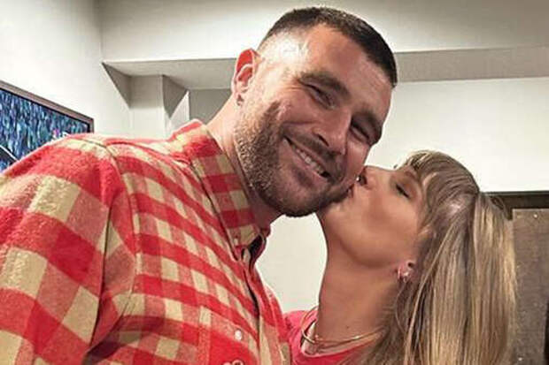 Спортсмен Трэвис Келси заявил, что подарил Тейлор Свифт хлеборезку