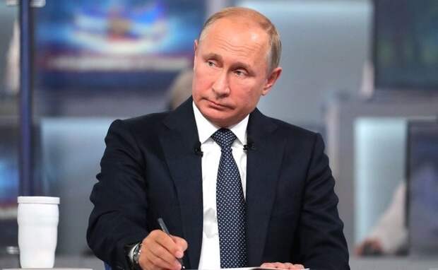 Владимир Путин подписал закон о смене НПФ. Что нового ожидает россиян?