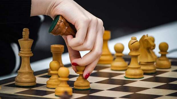 Песков назвал несправедливым решение ФИДЕ в отношении Федерации шахмат РФ