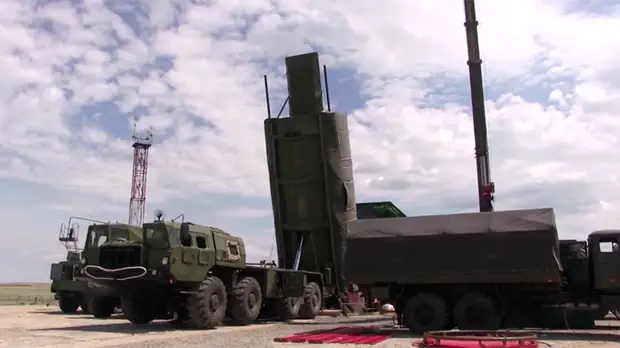 «Сможем приятно удивить наших партнёров»: Путин допустил создание в России контргиперзвукового вооружения