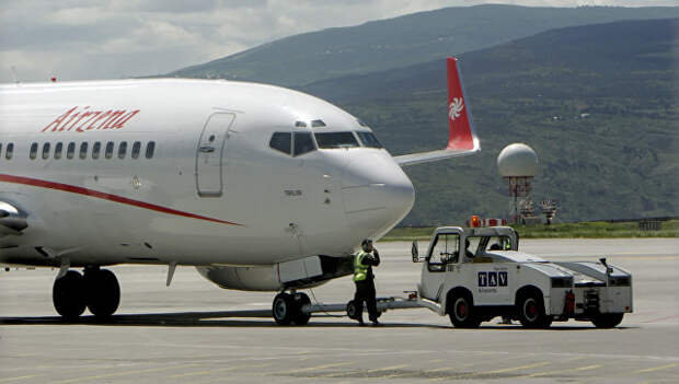 Самолет грузинской частной авиакомпании Airzena - Georgian Airways Самолет грузинской частной авиакомпании Airzena - Georgian Airways
