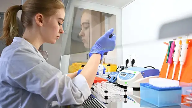 Минздрав разрешил клинические исследования назальной вакцины от COVID-19