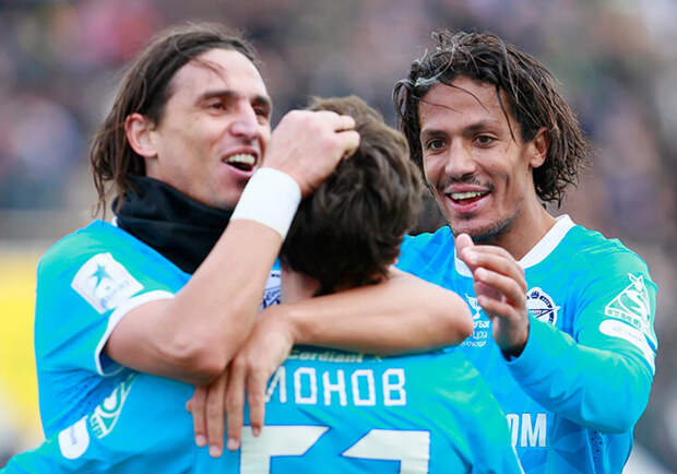 Самый длинный сезон РПЛ: 44 тура, дебют «Краснодара», Это’О и Роберто Карлос, Веллитон vs Акинфеев — Россия-2025