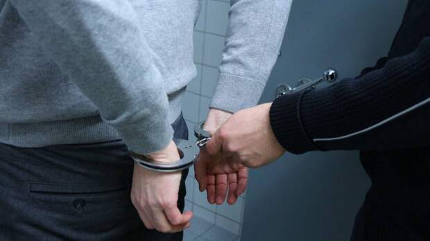 Двух старшеклассников арестовали по делу о «минировании» объектов в Красноярске