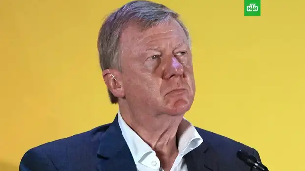 СМИ: Чубайс покинул пост спецпредставителя президента и уехал из РФ