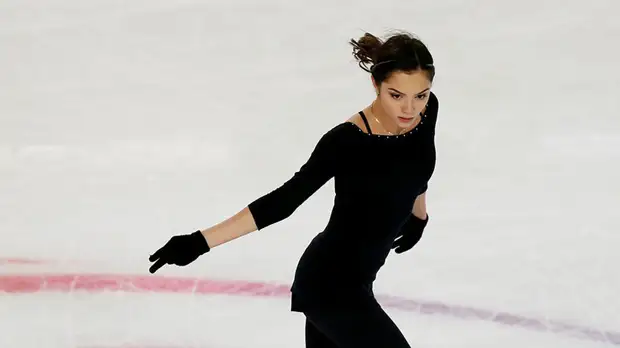 «Надо брать себя в руки и возвращаться в форму»: что говорили о неудаче Медведевой на Гран-при во Франции