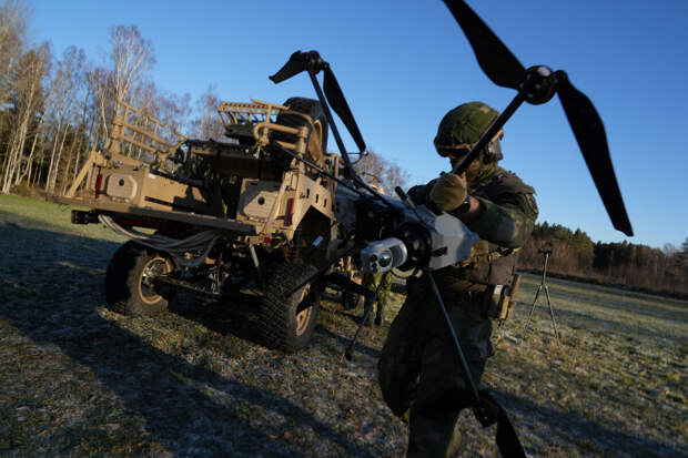 Глава Татарстана сообщил о массированной атаке ВСУ резервуарного парка в Альметьевске