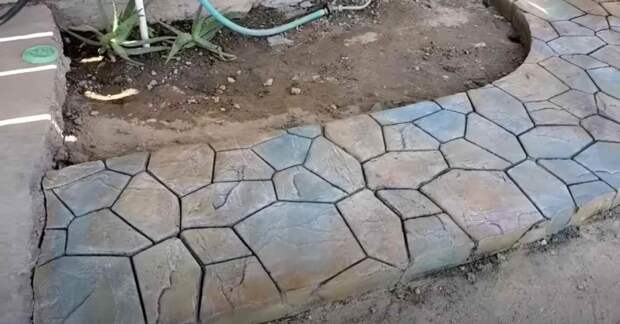 Как сделать садовую дорожку с имитацией поверхности дикого камня