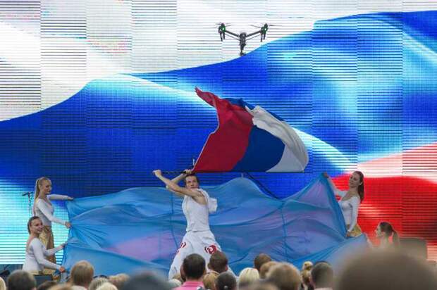 Для петербуржцев подготовили концерт ко Дню Государственного флага