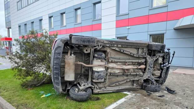 В Москве водитель каршеринга сбил двух пешеходов при попытке скрыться от ГАИ