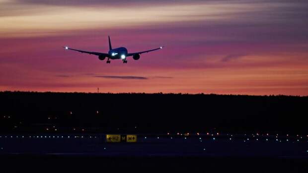 Самолет рейсом Тюмень — Нячанг подал сигнал бедствия