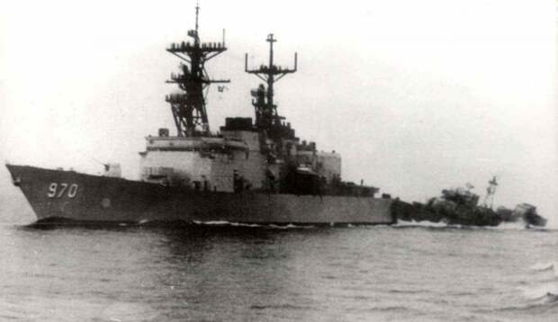 Американцы показывали "факи", а советские моряки протаранили их корабли