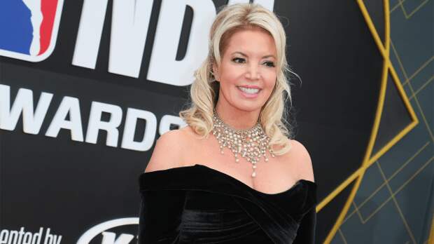 Jeanie Buss attends 2019 NBA Awards