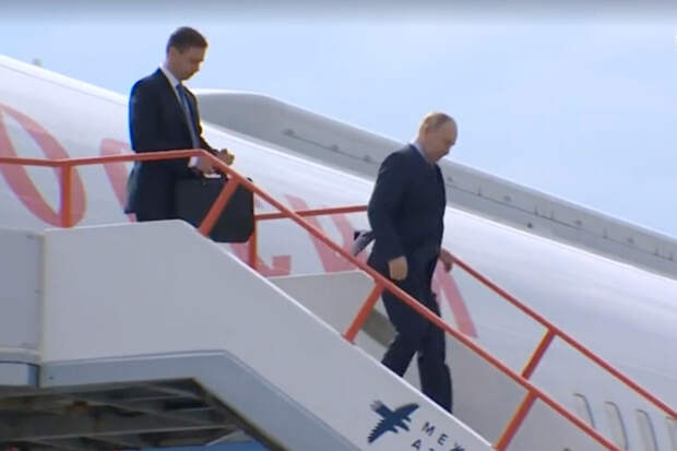 Кремль показал кадры прибытия Путина на самолете Ил-76 в Якутию