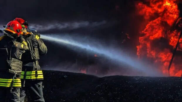 После ударов - пожары в Днепре, Броварах, Кропивницком и других городах Украины