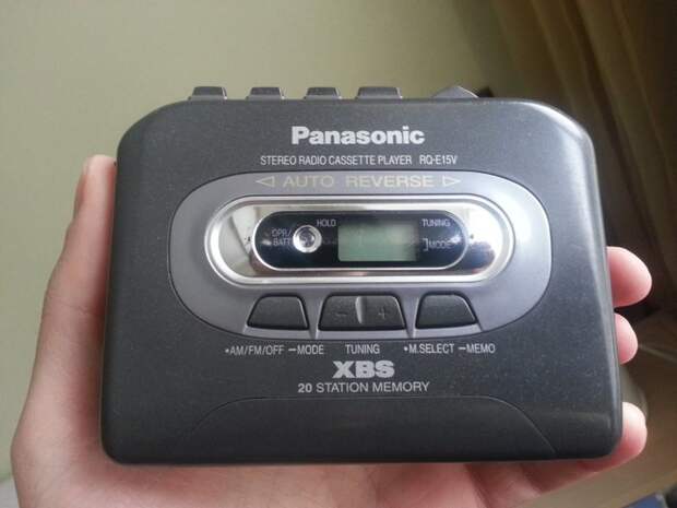 Дети 90-х слушали музыку на кассетных плеерах 90-е, дети 90-х, наши 90-е, ностальгия