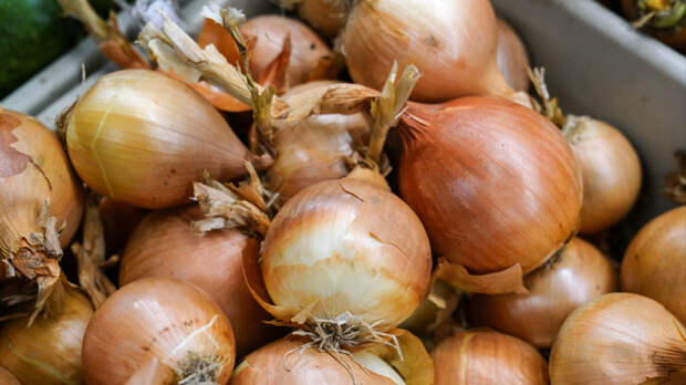 За снятие шелухи с лука в магазине могут оштрафовать: предупреждение юриста