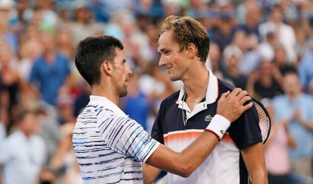 Теннисист Медведев проиграл в финале, но заслужил похвалы от легендарного Джоковича