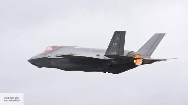 19FortyFive: американские истребители-невидимки F-35 пугают Россию