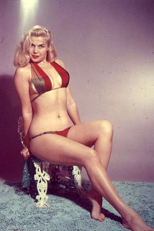 The 1950s Coolest Bikini Beauties (8).jpg