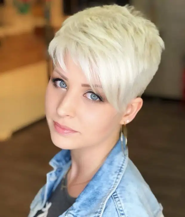 Тонкая челка: 12 потрясающих идей для разной формы лица