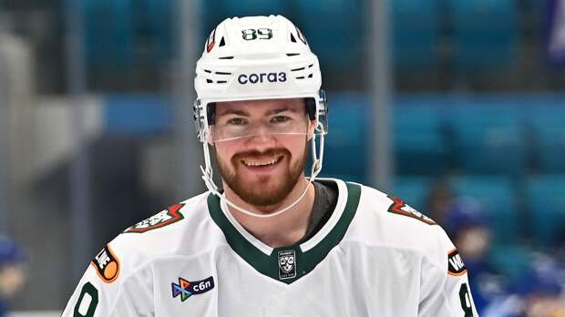 Игрок «Ак Барса» Карпухин рассказал о «смешном» моменте в матче с «Трактором»: «Мы посмеялись и судьи посмеялись»