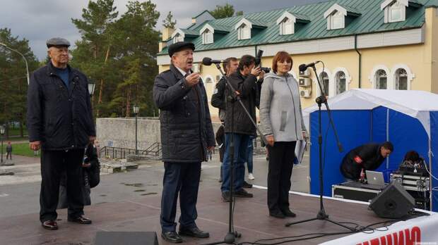 Владимир Карпов (КПРФ) на митинге против пенсионной реформы. Новосибирск 13.09.2018