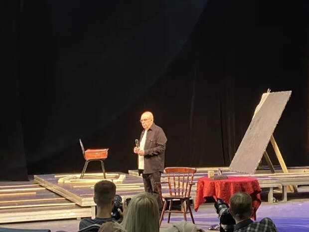 Театр «Эрмитаж» вернется на историческую сцену (но это не точно)