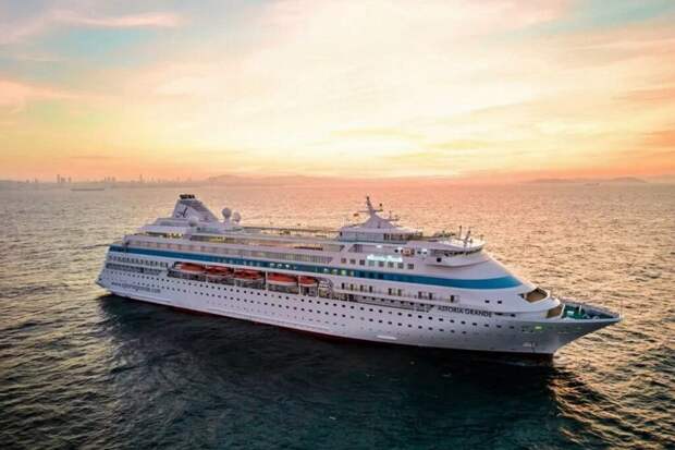 Первый за четыре года круизный лайнер прибыл в Сочи