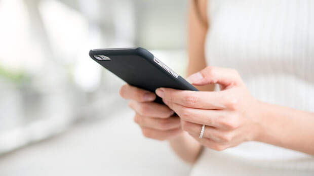 Чтобы не стать жертвой мошенников: названы данные, которые никому нельзя сообщать