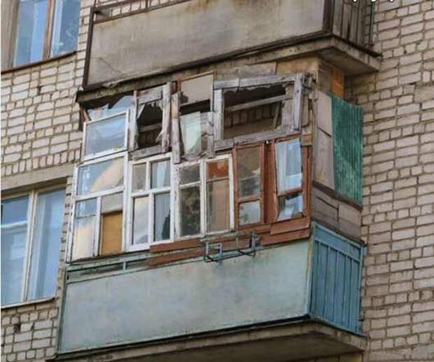 Фотография: 20 балконов, которые могут многое рассказать про тараканов в голове их хозяев №13 - BigPicture.ru