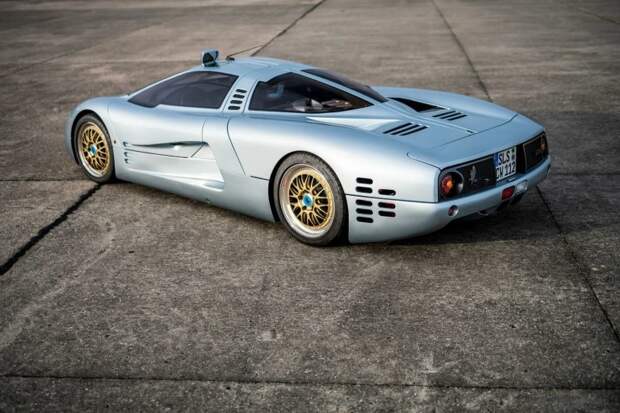 Isdera Commendatore — один из самых невероятных суперкаров 90-х 