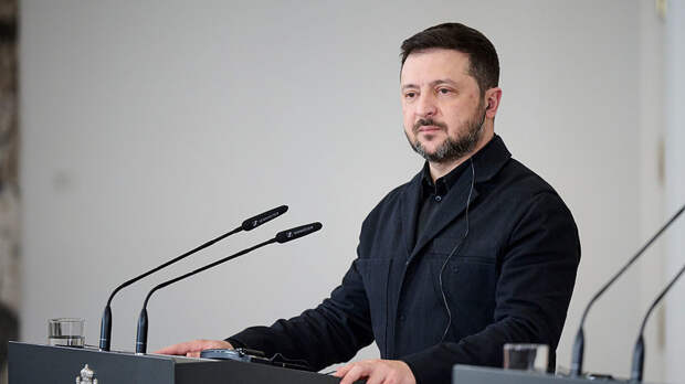 Зеленский ответил на объявление Путиным пасхального перемирия