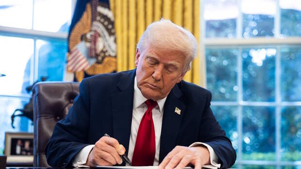 Трамп хочет прекратить финансирование конфликта на Украине, заявил Вэнс