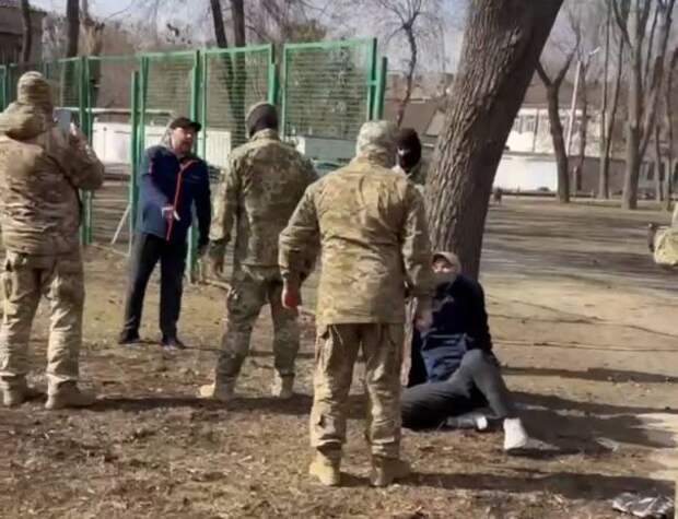 «Амбалы в масках» – бывший ТЦКшник рассказал, кого набирают в людоловы