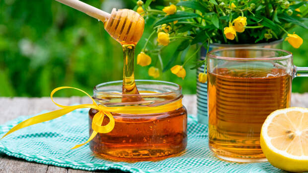 О риске дефицита меда из-за погодных аномалий предупредили в "Руспродсоюзе"