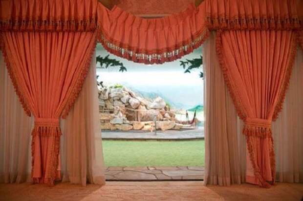 Снаружи - заурядный дом, каких миллионы, а в подвале - сюрприз с эффектом защиты от радиоактивных осадков