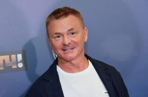 Жена обвинила звезду «Физрука» в изменах и вспомнила Меган Фокс