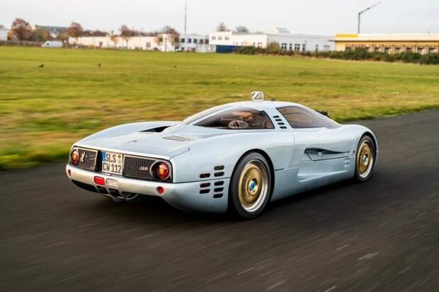 Isdera Commendatore — один из самых невероятных суперкаров 90-х 