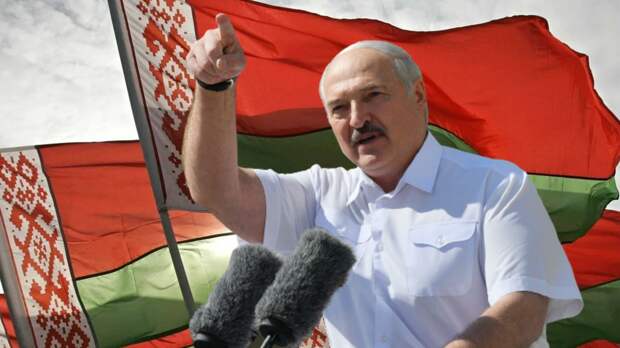 Лукашенко развернул против Польши и Литвы их же "главное оружие"