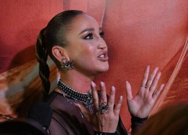 «С будущим мужем»: намекнувшая на любовные перемены Бузова принимает поздравления