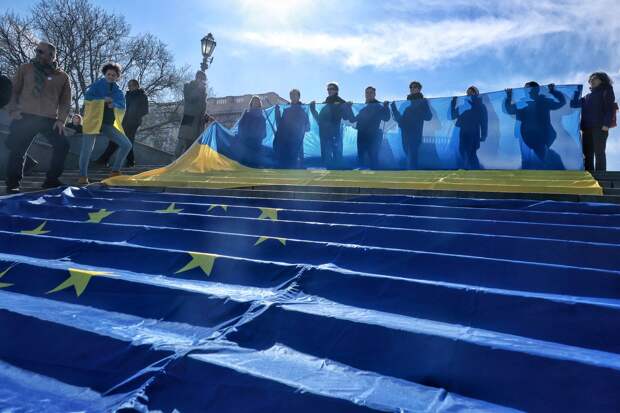 Политик Мема: приняв 20-й пакет антироссийских санкций, ЕС опустошит Украину