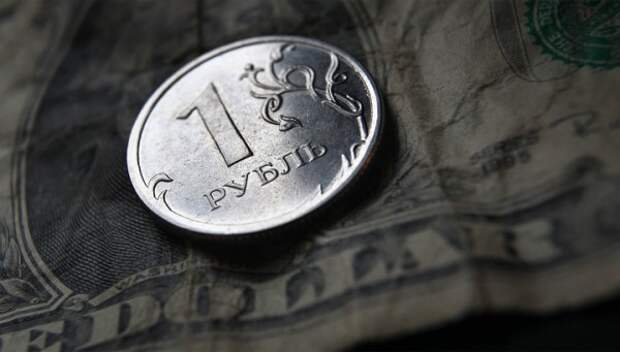 Курс доллара к рублю упал до минимального показателя