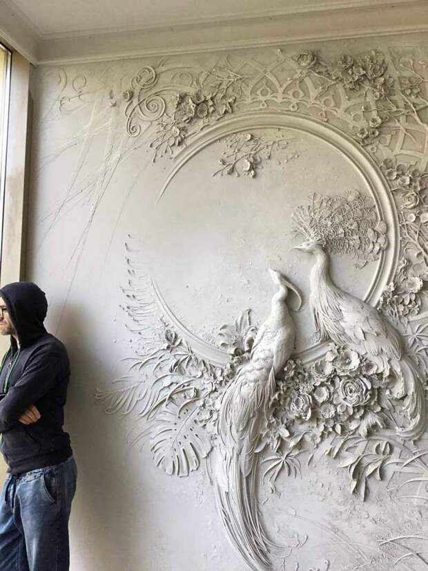 Художник использует древнюю технику, чтобы превращать стены в настоящие произведения искусства Барельеф, искусство, красота, люди, стены, художник