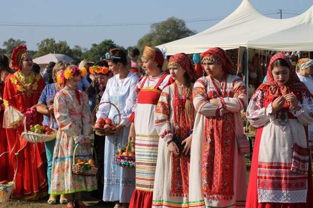 Славянские костюмы. Фото: pixabay.com