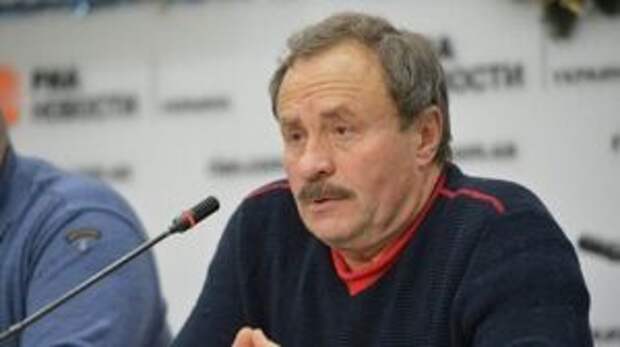 Быстряков призвал к федерализации Украины, чтобы избежать вражды в стране
