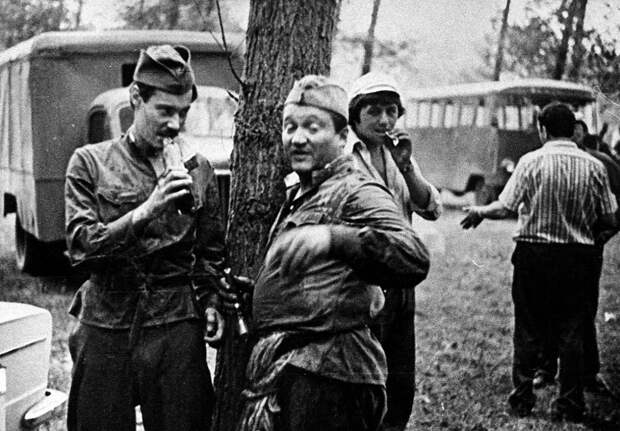 Владимир Конкин на съёмках "Место встречи изменить нельзя". 1978 г.