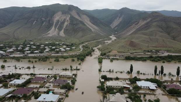 Меликов: в Дагестане от непогоды пострадали 15,5 тысячи человек